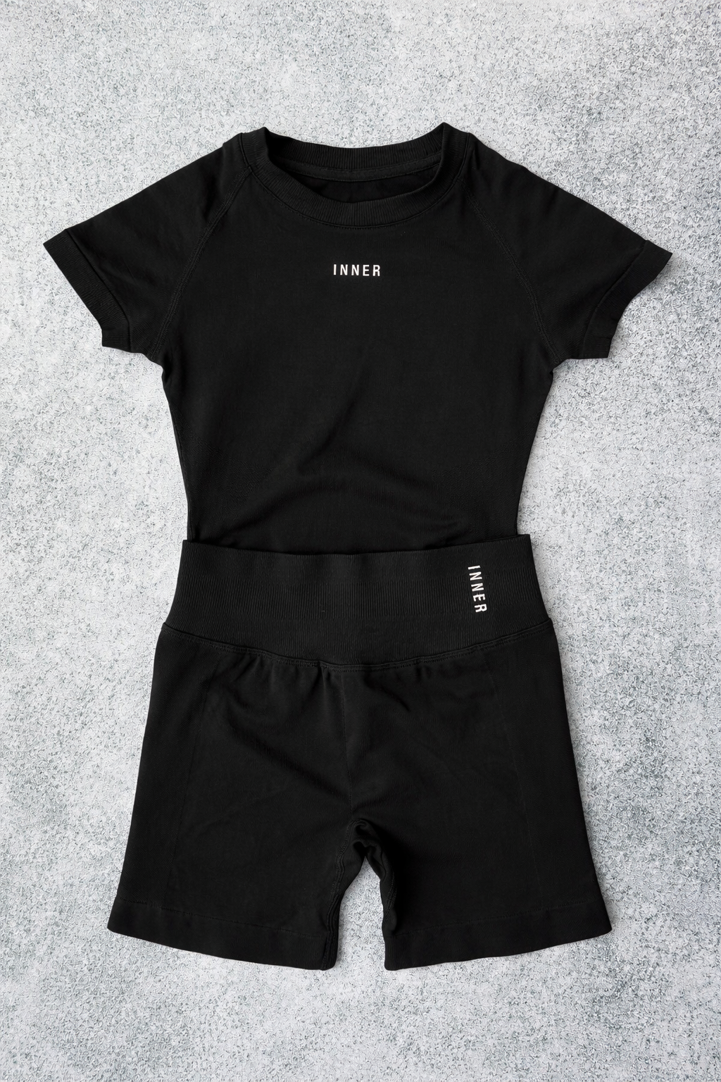 I N N E R All Black Collection